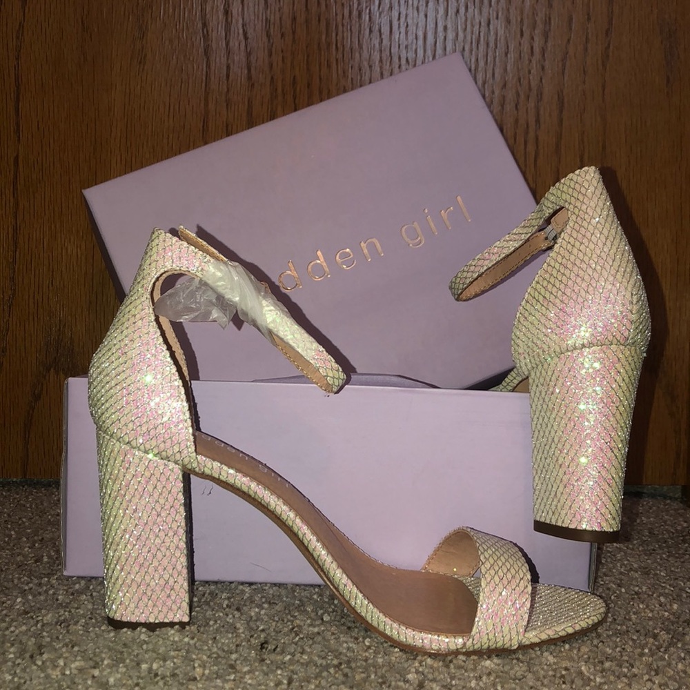 BRAND NEW! Madden Girl Size 7.5
